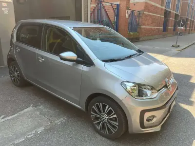 Usata VW up! Move 60 CV (44 kW) 2019 Grigio argento Utilitaria