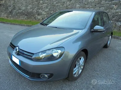 Gebraucht VW Golf VI Highline 122 PS (89 kW) 2011 Grau Kleinwagen