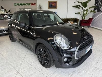Usata Mini ONE 75 CV (55 kW) 2016 Nero Utilitaria
