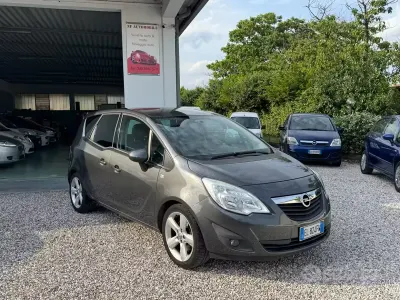 Usata Opel Meriva 130 CV (95 kW) 2012 Grigio Monovolume