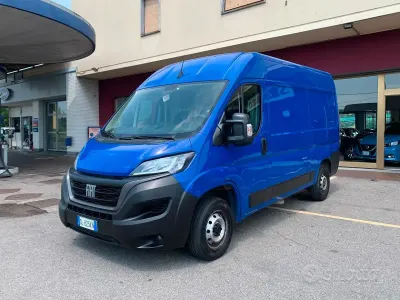 Usata Fiat Ducato 120 CV (88 kW) 2022 Blu/azzurro Furgone
