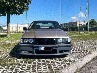 Usata BMW 318 116 CV (85 kW) 1991 Berlina