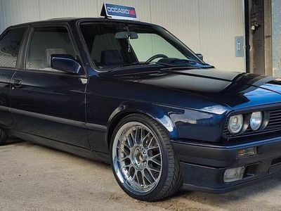 Usata BMW 318 Sport Line 136 CV (100 kW) 1990 Blu/azzurro Coupé