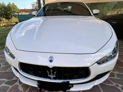 Usata Maserati Ghibli 250 CV (183 kW) 2016 Bianco Berlina