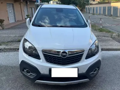 Usata Opel Mokka Cosmo 131 CV (96 kW) 2015 Bianco SUV