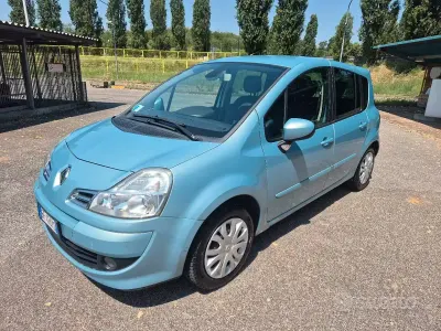 Usata Renault Modus Expression 101 CV (74 kW) 2011 Verde Monovolume