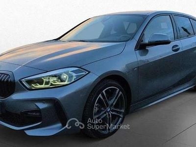 Usata BMW 118 Shadowline 150 CV (110 kW) 2023 Grigio Utilitaria