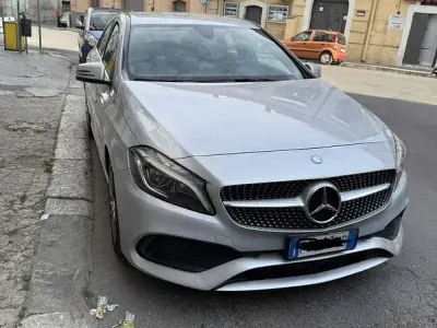 Usata Mercedes A180 Premium 109 CV (80 kW) 2017 Berlina