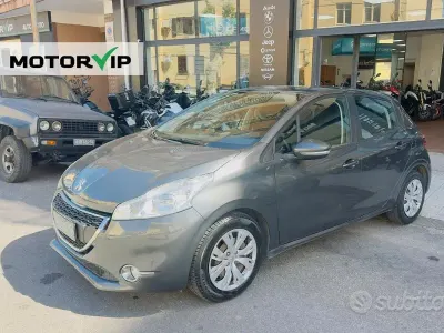 Occasion Peugeot 208 Allure 82 ch (60 kW) 2014 Gris Citadine