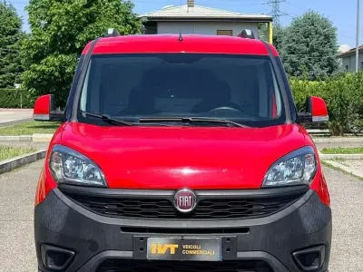 Usata Fiat Doblò 95 CV (69 kW) 2019 Rosso Monovolume