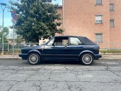 Begagnad VW Golf Cabriolet 73 HK (53 kW) 1988 Blå Cab