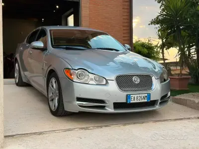 Usata Jaguar XF Premium Luxury 240 CV (176 kW) 2010 Grigio Berlina