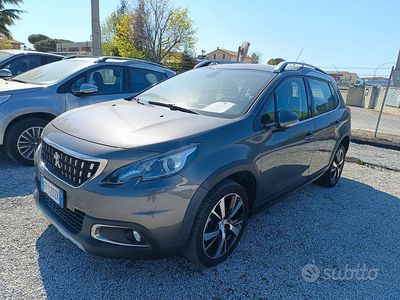 Usata Peugeot 2008 Allure 99 CV (72 kW) 2018 Grigio SUV