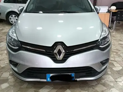 Usata Renault Clio IV 90 CV (66 kW) 2017 Grigio Berlina