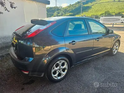 Usata Ford C-MAX Ghia 90 CV (66 kW) 2008 Nero Monovolume