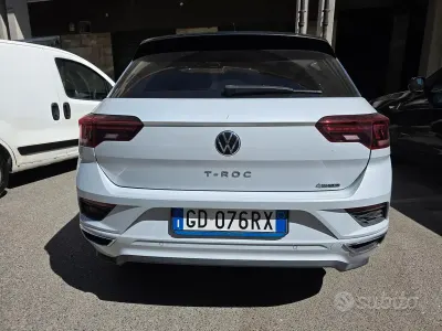 Usata VW T-Roc R-line 150 CV (110 kW) 2021 Bianco SUV