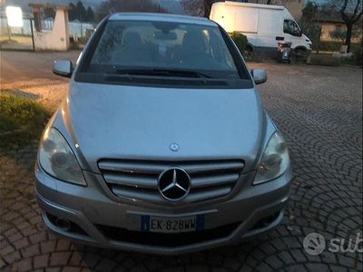 Usata Mercedes B170 116 CV (85 kW) 2009 Grigio Monovolume