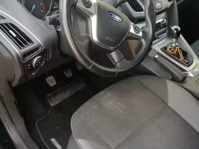 Usata Ford Focus 115 CV (84 kW) 2014 Nero Berlina