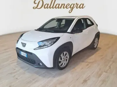 Usata Toyota Aygo X Active 72 CV (52 kW) 2022 Bianco SUV