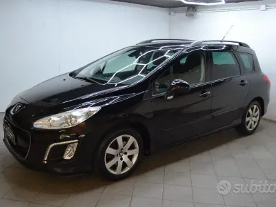Usata Peugeot 308 111 CV (81 kW) 2012 Nero Station wagon