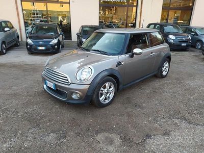 Usata Mini ONE 75 CV (55 kW) 2011 Grigio Utilitaria
