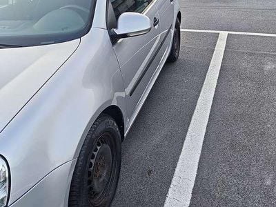 Usata VW Golf IV Trendline 105 CV (77 kW) 2004 Berlina