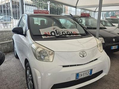 Usata Toyota iQ 68 CV (50 kW) 2011 Bianco Utilitaria