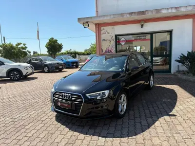 Usata Audi A3 Business 116 CV (85 kW) 2019 Nero Berlina