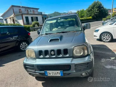 Usata Suzuki Jimny 86 CV (63 kW) 2008 Bluazzurro SUV