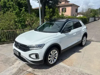 Usata VW T-Roc 110 CV (80 kW) 2022 Bianco SUV
