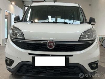 Usata Fiat Doblò 105 CV (77 kW) 2021 Bianco Monovolume