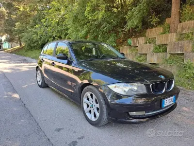 Usata BMW 118 143 CV (105 kW) 2010 Nero Utilitaria