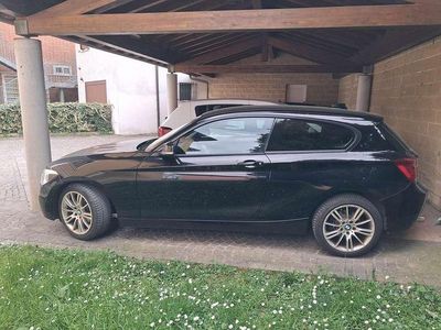 Usata BMW 114 102 CV (75 kW) 2012 Nero Utilitaria