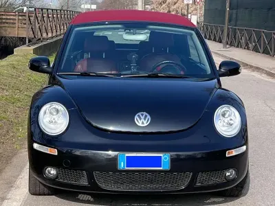 Usata VW New Beetle Edition 102 CV (75 kW) 2010 Nero Utilitaria