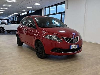 Usata Lancia Ypsilon Silver 69 CV (50 kW) 2022 Rosso Utilitaria