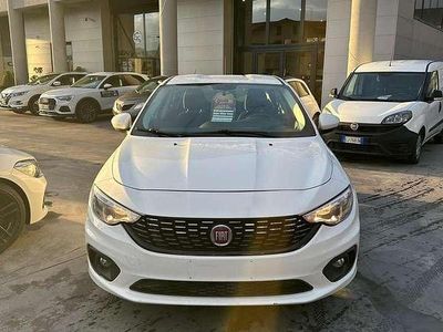 Occasion Fiat Tipo Easy 95 ch (69 kW) 2017 Blanc Berline