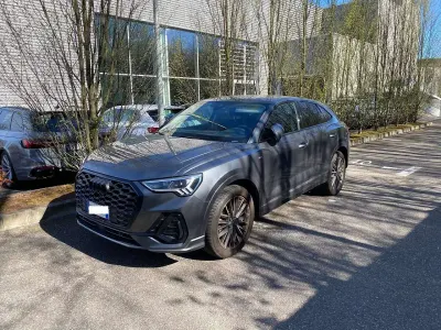 Usata Audi Q3 Sportback S-Line 190 CV (139 kW) 2023 Daytona grey pearl SUV