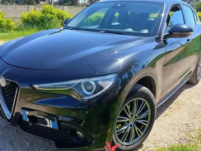 Usata Alfa Romeo Stelvio Business 209 CV (153 kW) 2018 Nero SUV