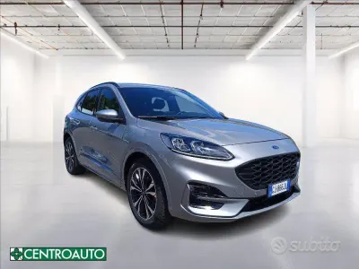 Usata Ford Kuga ST-Line X 120 CV (88 kW) 2022 Grigio metallizzato SUV