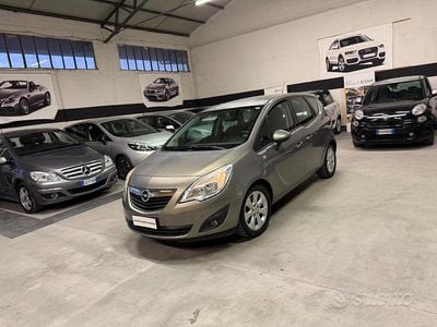 Usata Opel Meriva Cosmo 95 CV (69 kW) 2012 Marrone Monovolume