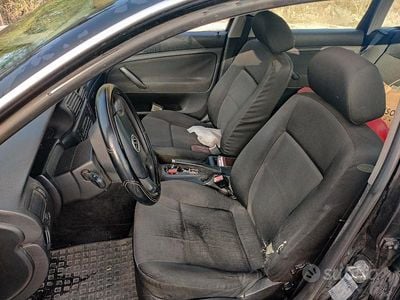 Usata VW Passat 101 CV (74 kW) 2005 Station wagon