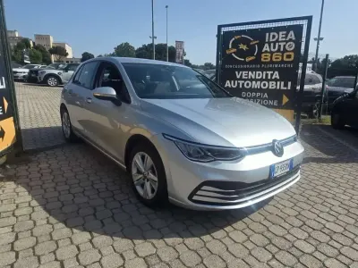 Usata VW Golf VIII Style 131 CV (96 kW) 2023 Argento Berlina