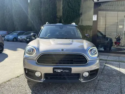 Occasion Mini Cooper D Countryman Hype 150 ch (110 kW) 2018 Gris SUV