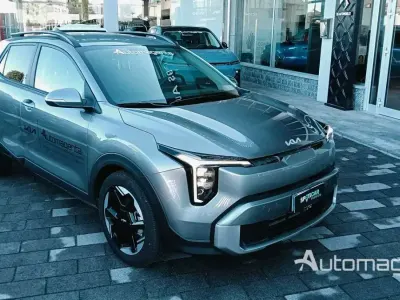 Usata Kia Stonic Launch Edition 116 CV (85 kW) 2025 Astro grey SUV