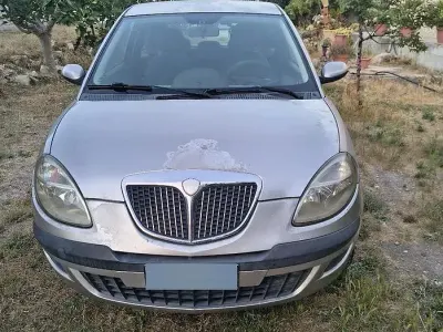 Usata Lancia Ypsilon 60 CV (44 kW) 2006 Utilitaria