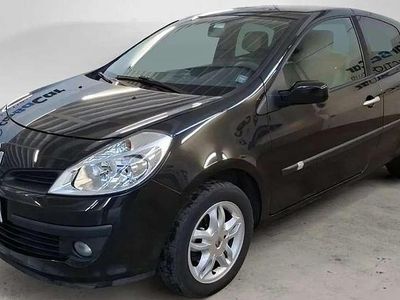 Usata Renault Clio II LE 75 CV (55 kW) 2008 Nero Berlina