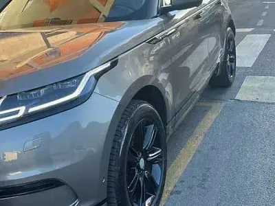 Usata Land Rover Range Rover Velar SE Dynamic 250 CV (183 kW) 2019 Oro SUV