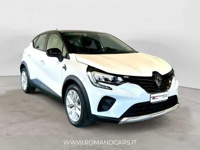 Usata Renault Captur Zen 143 CV (105 kW) 2022 Grigio SUV
