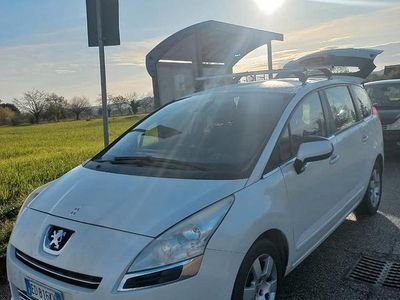 Usata Peugeot 5008 112 CV (82 kW) 2011 Bianco Monovolume