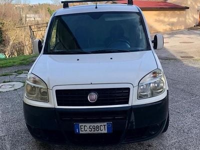 Usata Fiat Doblò Active 105 CV (77 kW) 2010 Bianco Monovolume